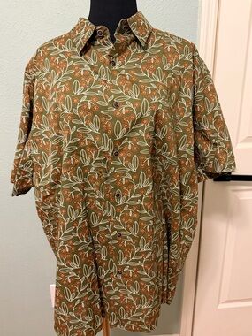 Roundtree & Yorke Men's Olive Green Short-Sleeve Button-Up Shirt Leaf Print XL